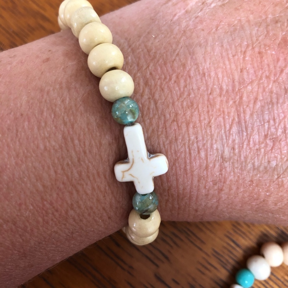 Handmade cross bracelets - Picture 4 of 4